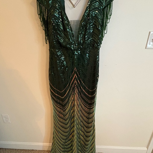 Glamorous Emerald Sequin Dress - Picture 4 of 6